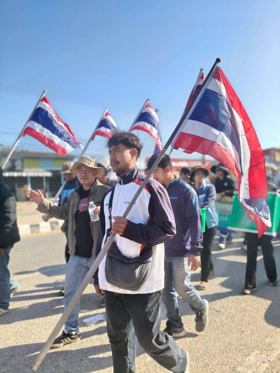 เดินขบวนรณรงค์เชิญชวนผู้มีสิทธิ์เลือกตั้งให้ไปใช้สิทธิ์ เลือกตั้ง นายกองค์การบริหารส่วนตำบลนายางกลัก และสมาชิกสภาองค์การบริหารส่วนตำบลนายางกลัก